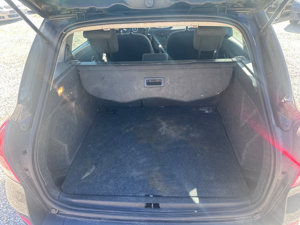 Renault Clio III 1,2 16V Authentique Sport Tourer 5d