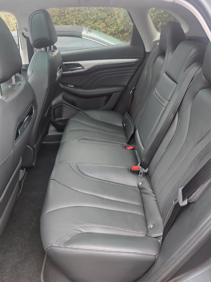 MG Marvel R Luxury 5d