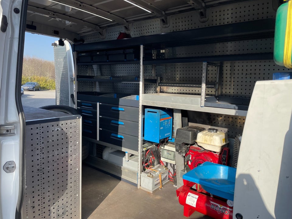 VW Crafter 35 2,0 TDi 177 Kassevogn L3H3