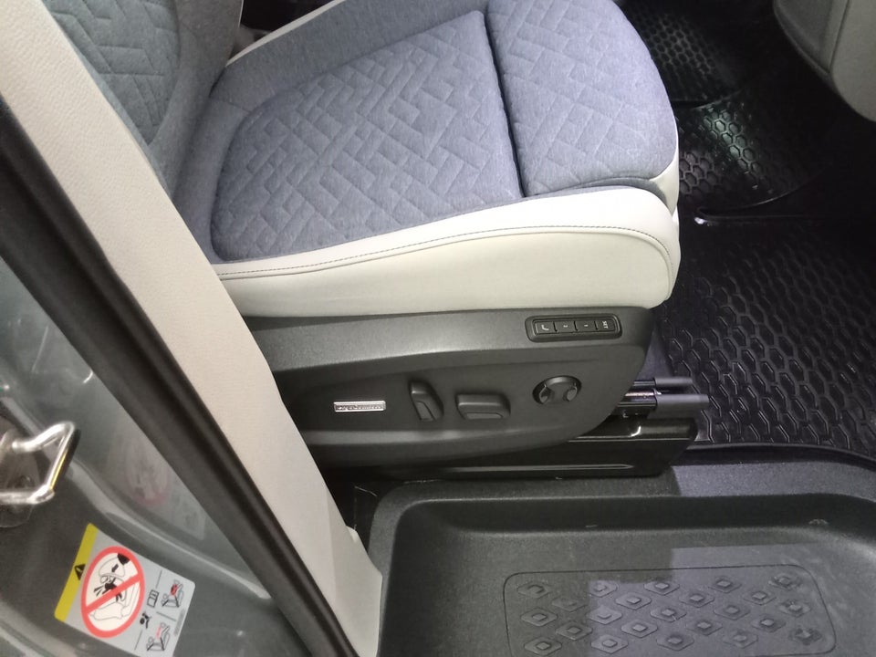 VW ID.Buzz 77 Style 75 Years Edition SWB 5d