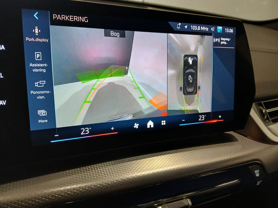 BMW iX2 eDrive20 Fully Charged M-Sport 5d