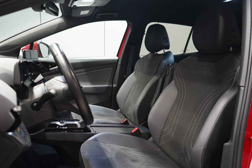 VW ID.4 77 Pro Performance 75 Years Edition 5d