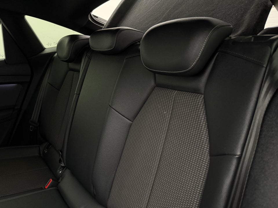 Audi Q4 e-tron 40 S-line Sportback 5d