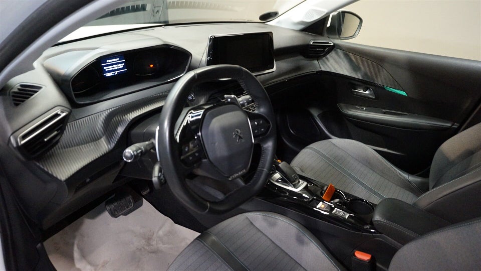 Peugeot 208 1,2 PureTech 100 Allure Grand EAT8 5d