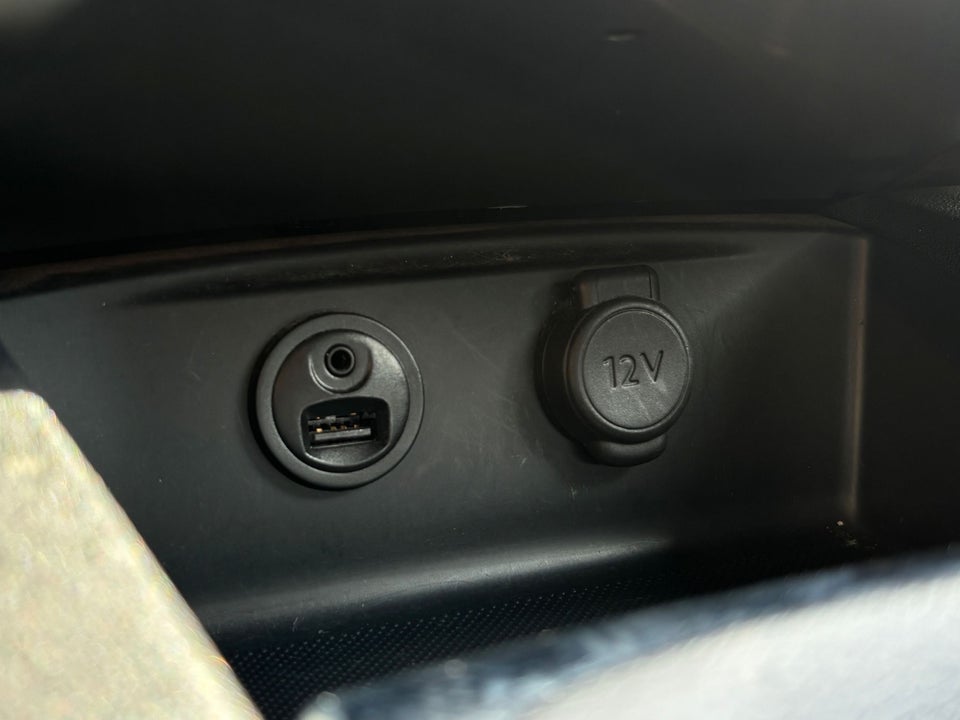 Citroën C4 1,2 PureTech 130 Feel 5d