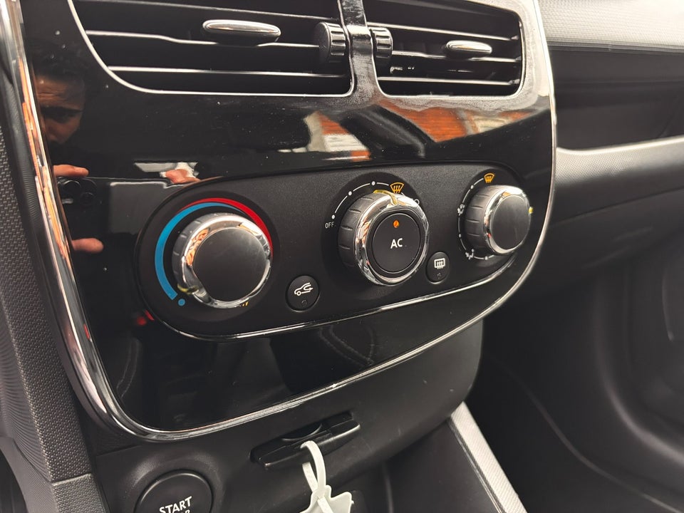 Renault Clio IV 0,9 TCe 90 Expression 5d