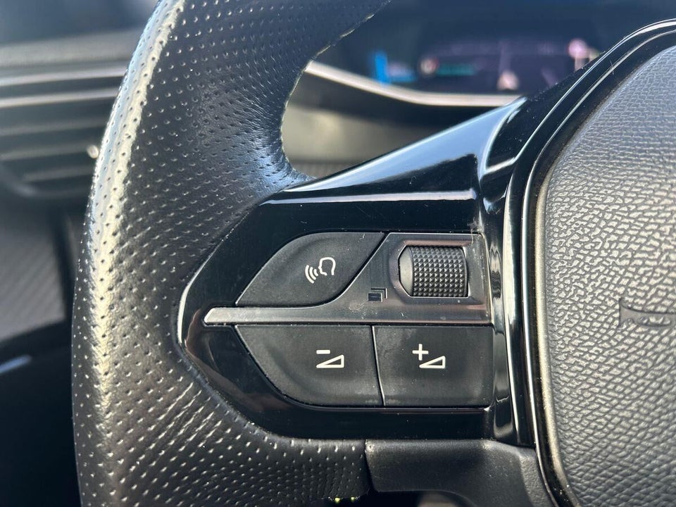 Peugeot e-2008 50 GT Line 5d