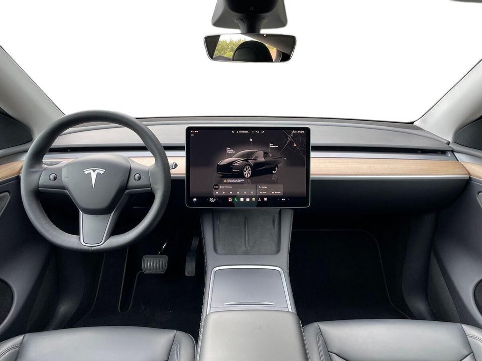 Tesla Model Y Long Range AWD 5d