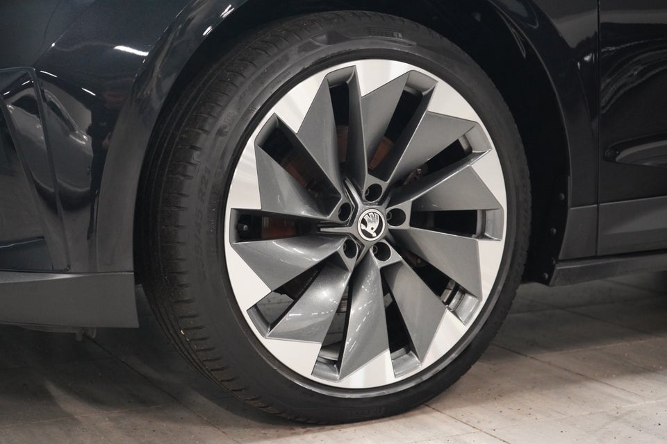 Skoda Enyaq 60 iV Loft 5d