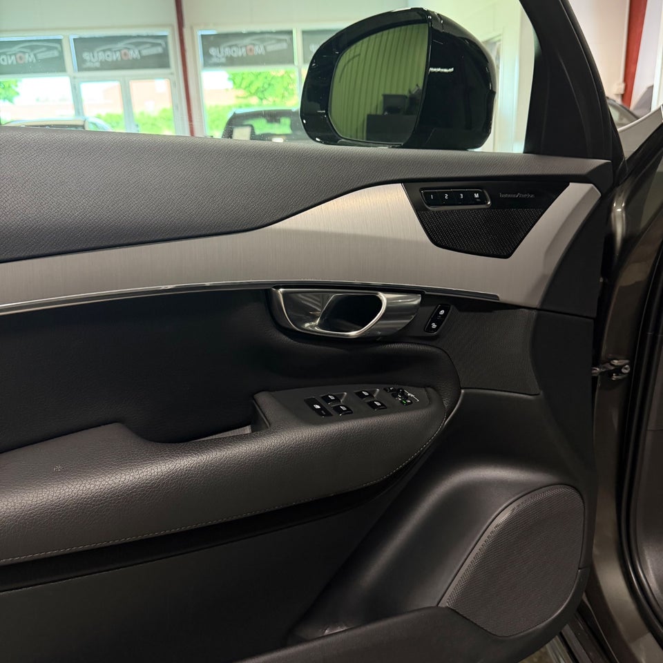 Volvo XC90 2,0 T8 ReCharge R-Design aut. AWD 7prs 5d