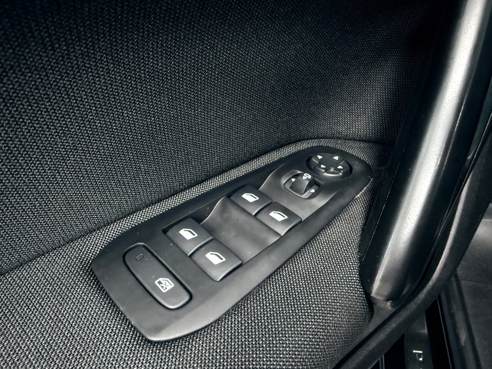 Peugeot 308 1,6 BlueHDi 120 Allure Sky SW 5d