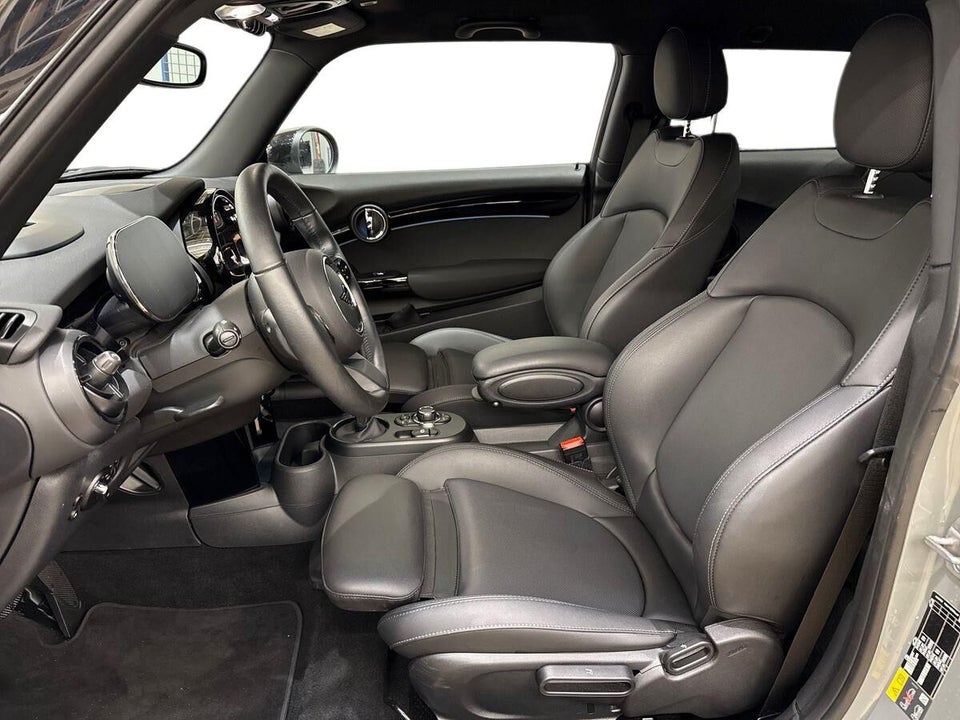 MINI Cooper SE Classic Trim 3d