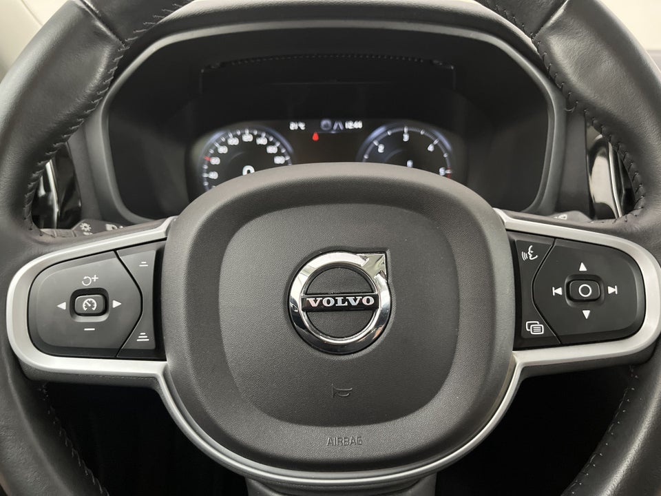 Volvo V60 2,0 B4 197 Momentum aut. 5d