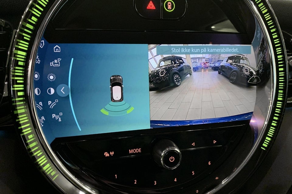 MINI Cooper SE Essential 3d