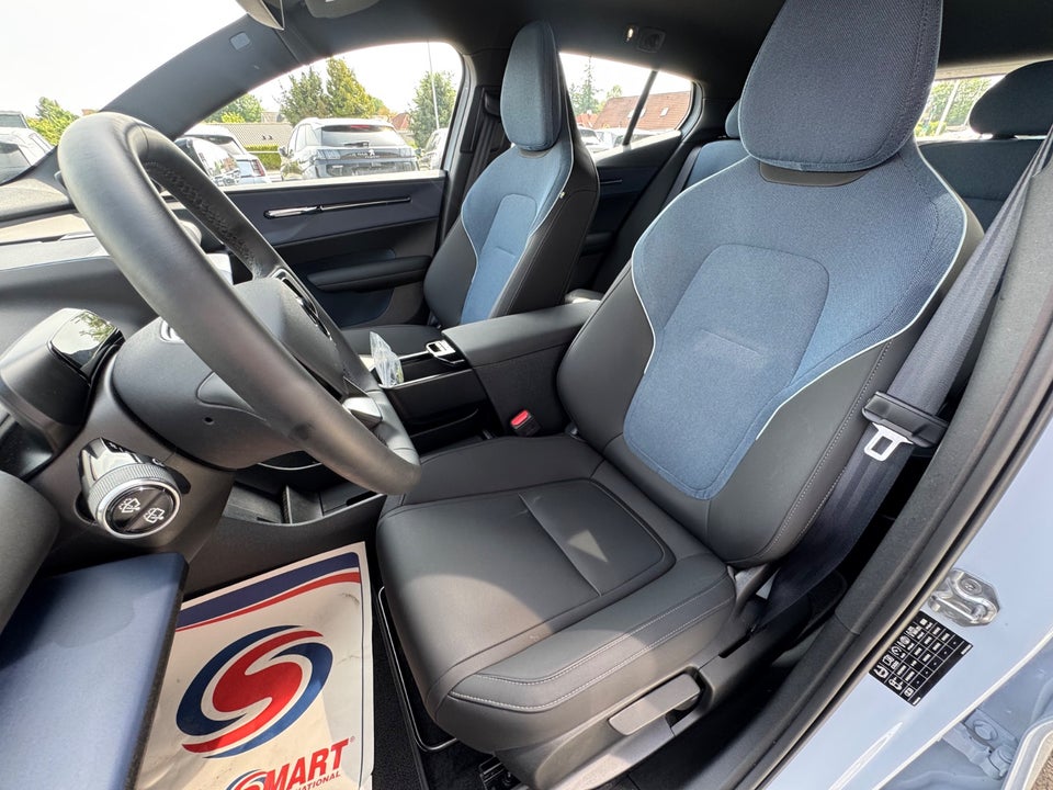Volvo EX30 Twin Performance Plus 5d