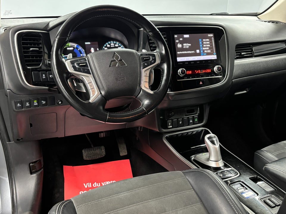 Mitsubishi Outlander 2,4 PHEV Intense CVT 4WD 5d