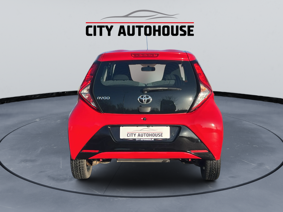 Toyota Aygo 1,0 VVT-i x-plore 5d