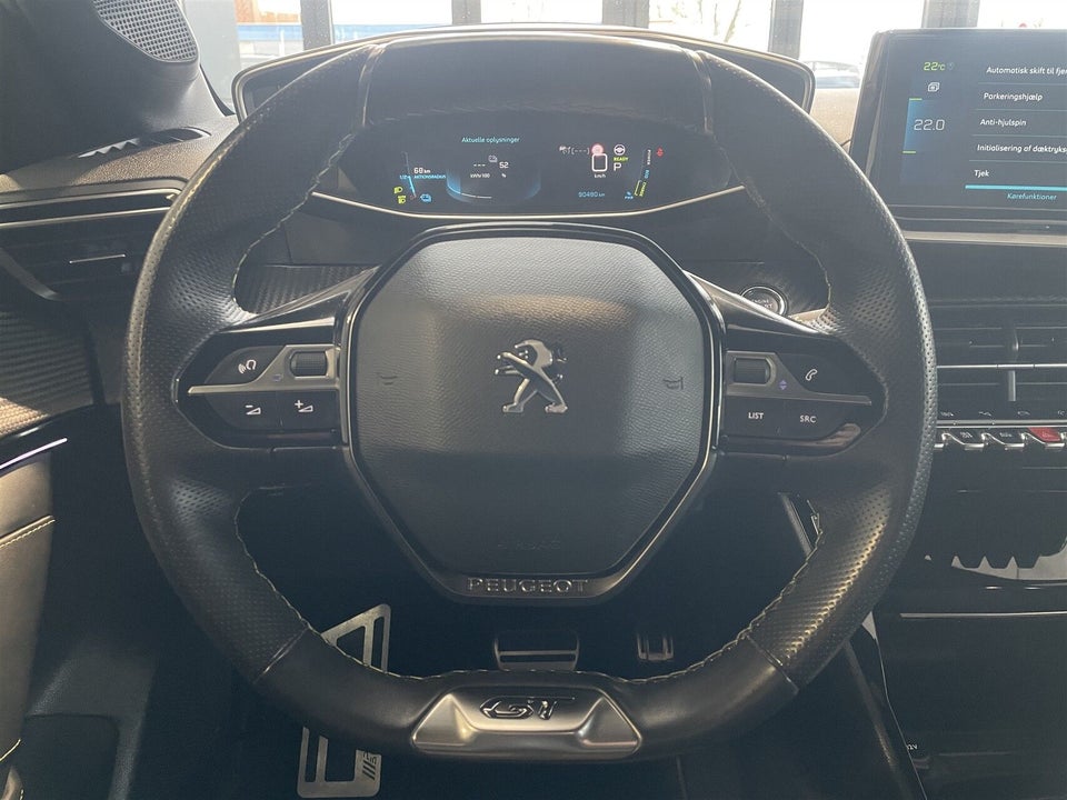 Peugeot e-208 50 GT 5d