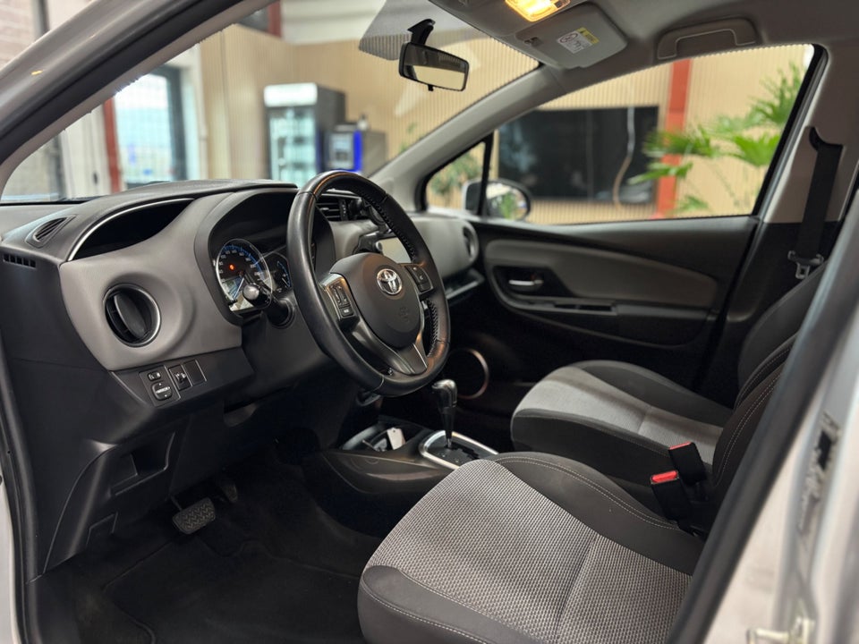Toyota Yaris 1,5 Hybrid H3 e-CVT 5d