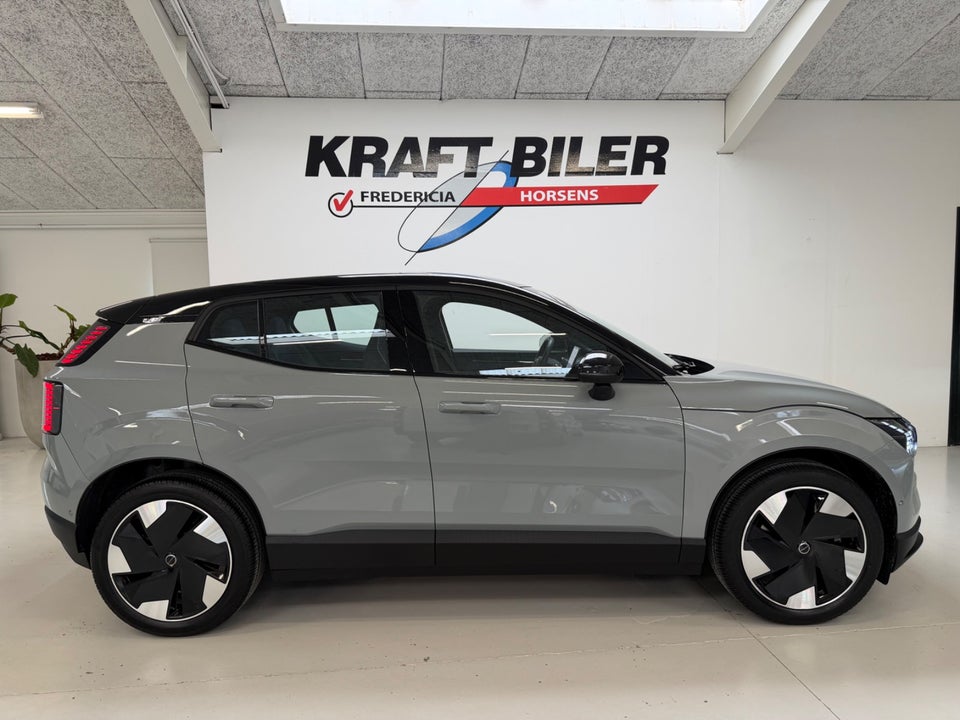 Volvo EX30 Extended Range Ultra 5d