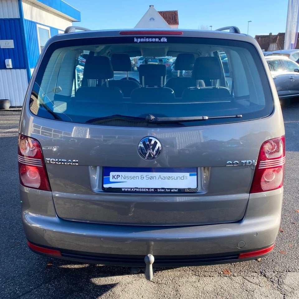 VW Touran 2,0 TDi 140 Trendline DSG 5d