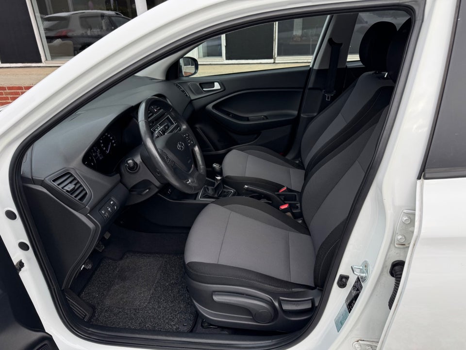 Hyundai i20 1,25 Trend 5d