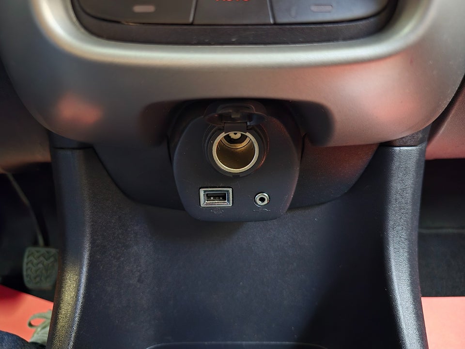 Citroën C1 1,2 PureTech Iconic 5d