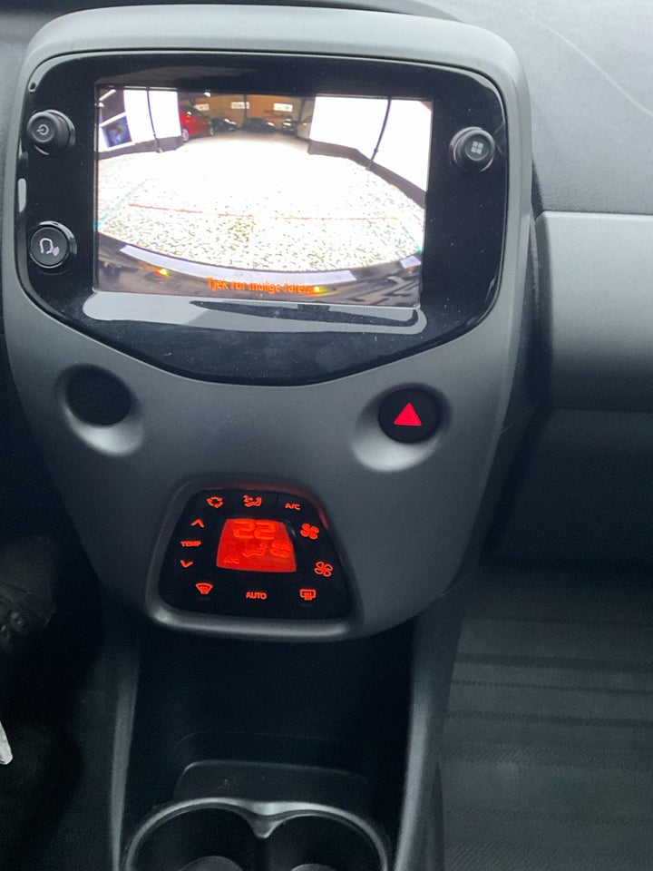 Toyota Aygo 1,0 VVT-i x-pose x-shift 5d