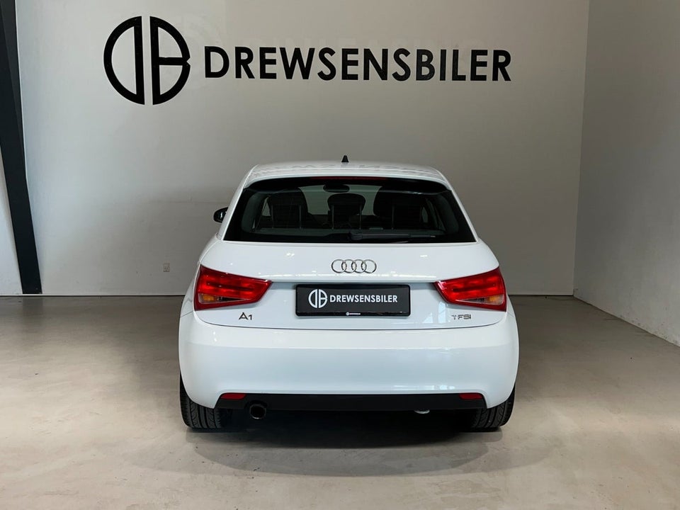 Audi A1 1,2 TFSi 86 Attraction Sportback 5d