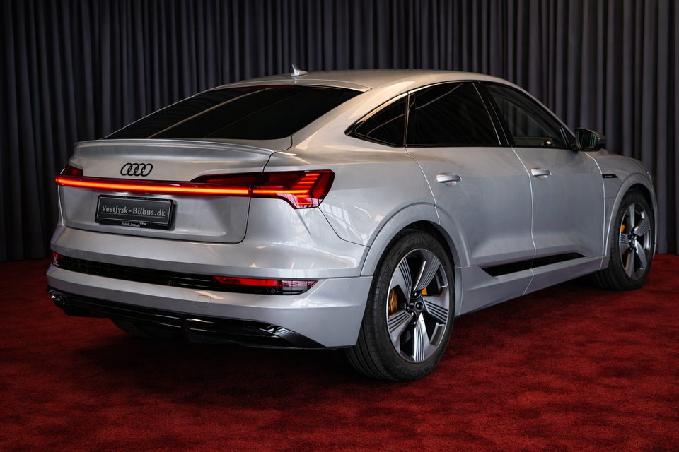 Audi e-tron 55 S-line Sportback quattro 5d