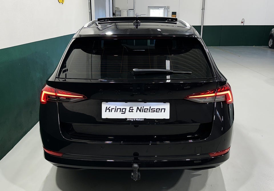 Skoda Octavia 2,0 TDi 150 Business Executive Combi DSG 5d