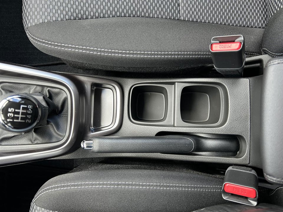 Suzuki Vitara 1,4 mHybrid Active 5d