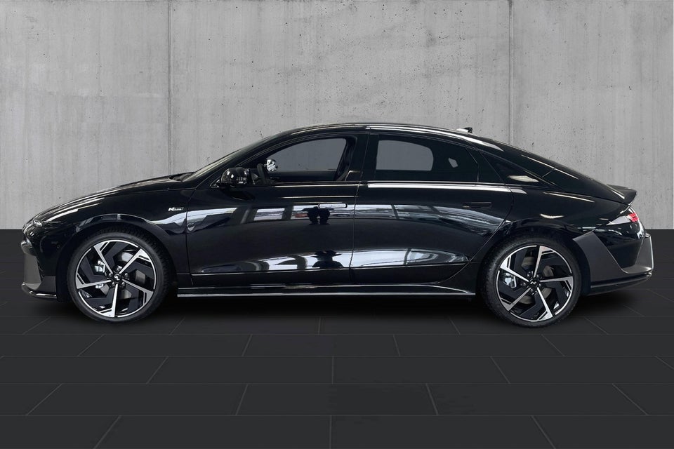 Hyundai Ioniq 6 84 N Line+ 4d