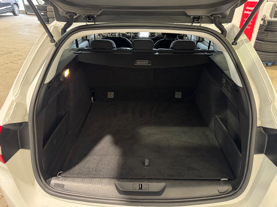 Peugeot 308 1,6 BlueHDi 120 Active SW 5d