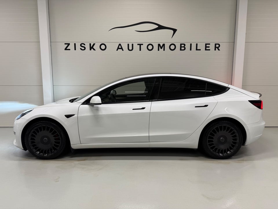 Tesla Model 3 Performance AWD 4d