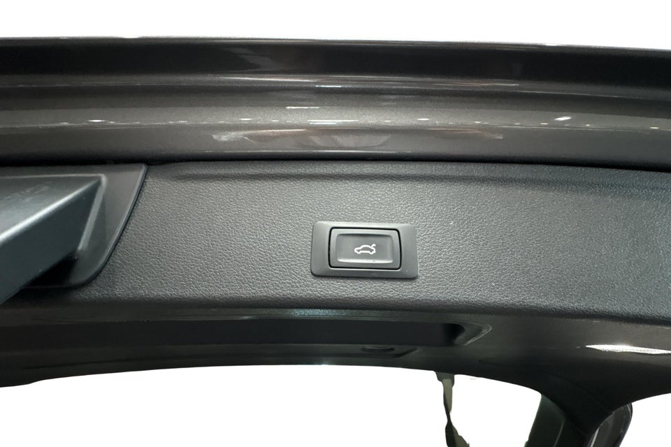 Audi A4 40 TFSi Advanced Prestige Tour plus Avant S-tr. 5d