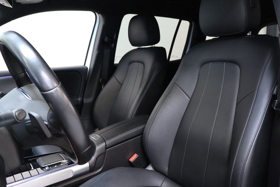 Mercedes EQB300 4Matic 5d