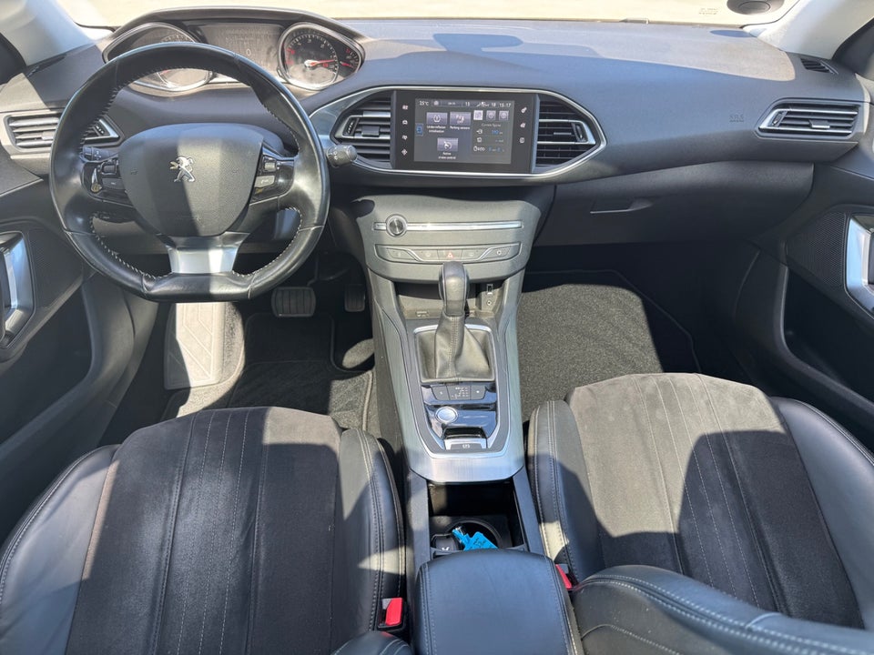 Peugeot 308 1,6 BlueHDi 120 Allure Sky SW EAT6 5d