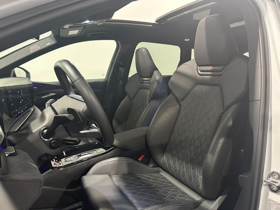 Audi SQ6 e-tron quattro 5d