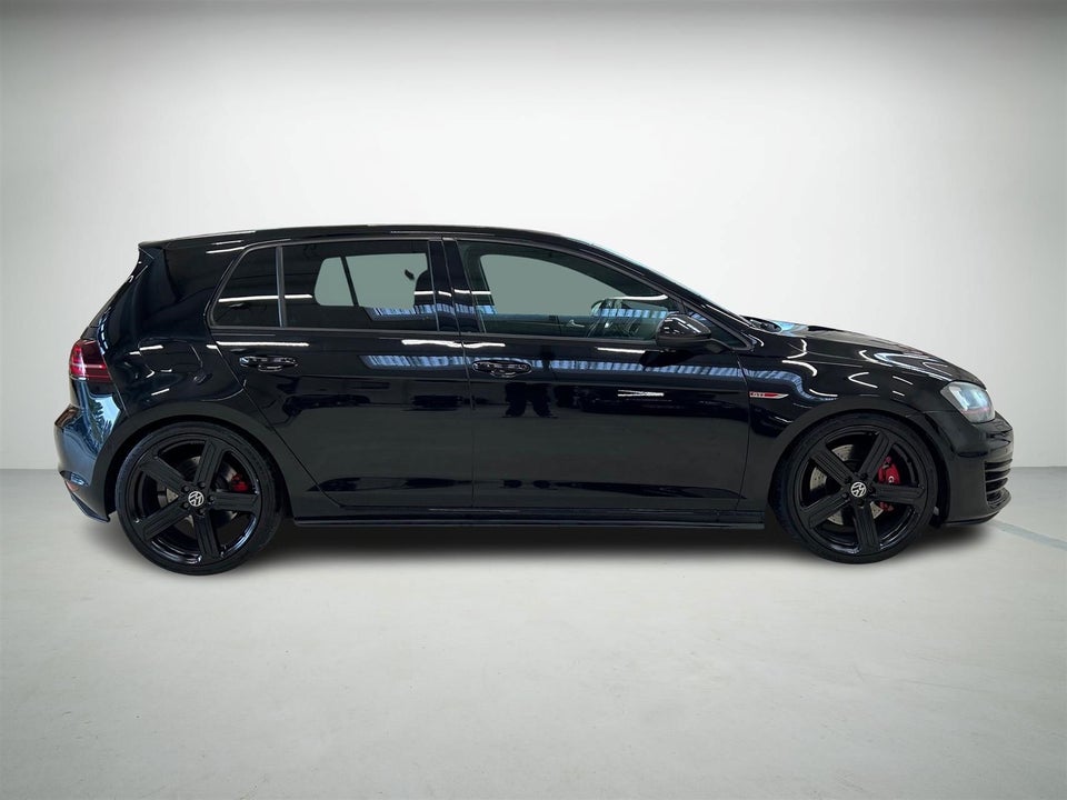 VW Golf VII 2,0 GTi Performance DSG BMT 5d