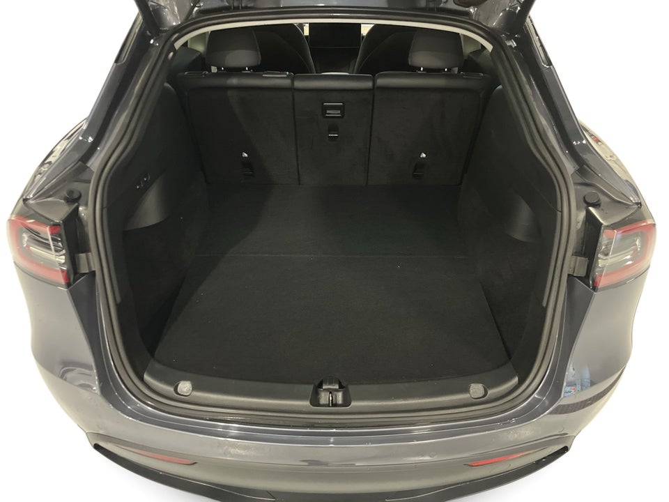 Tesla Model Y Long Range AWD 5d