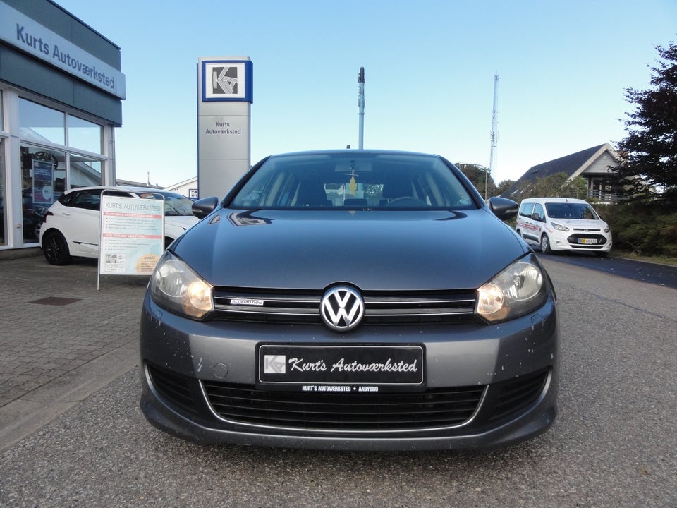 VW Golf VI 1,6 TDi 105 BlueMotion 5d