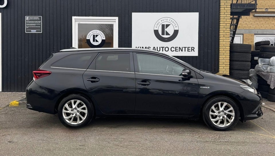 Toyota Auris 1,8 Hybrid H2 Touring Sports CVT 5d