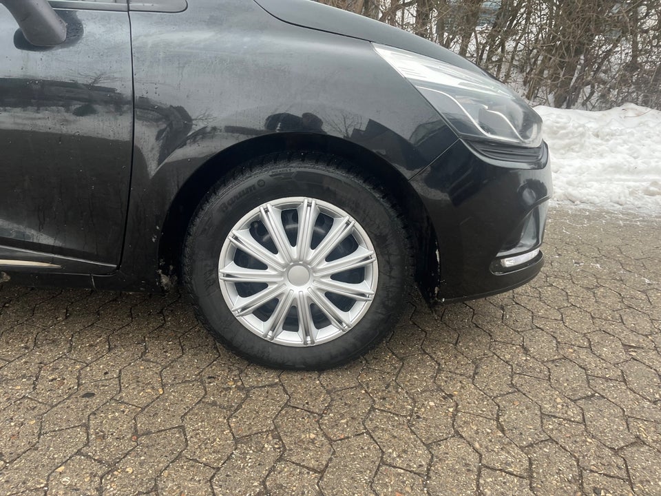 Renault Clio IV 0,9 TCe 90 Limited Sport Tourer 5d