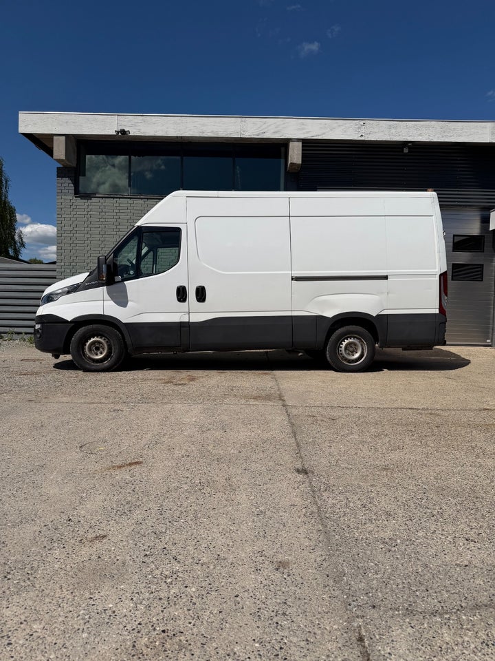 Iveco Daily 3,0 35S18 13,4m³ Van AG8