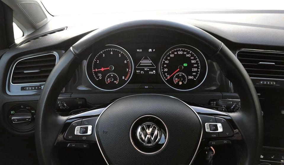 VW Golf VII 1,5 TSi 130 Comfortline Connect DSG 5d