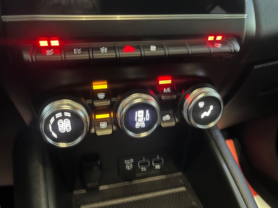 Renault Captur 1,6 E-Tech Intens 5d