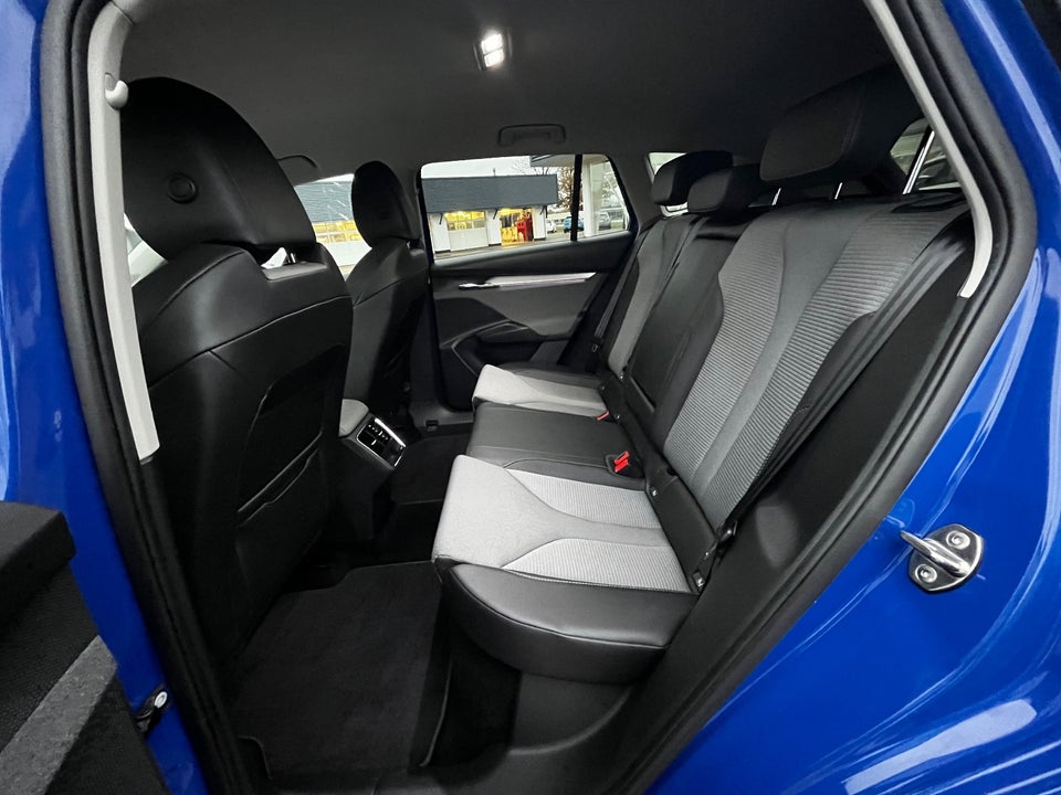 Skoda Enyaq 60 iV Loft 5d