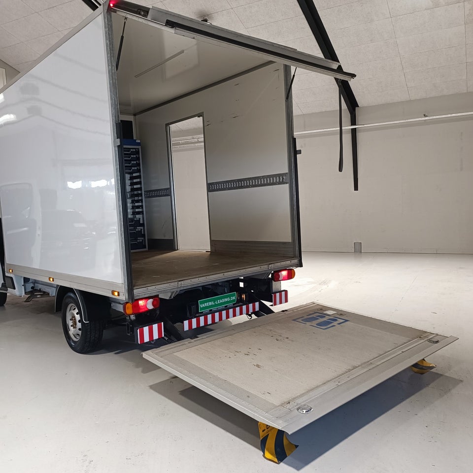 Peugeot Boxer 335 2,2 BlueHDi 165 L2 Plus Alukasse