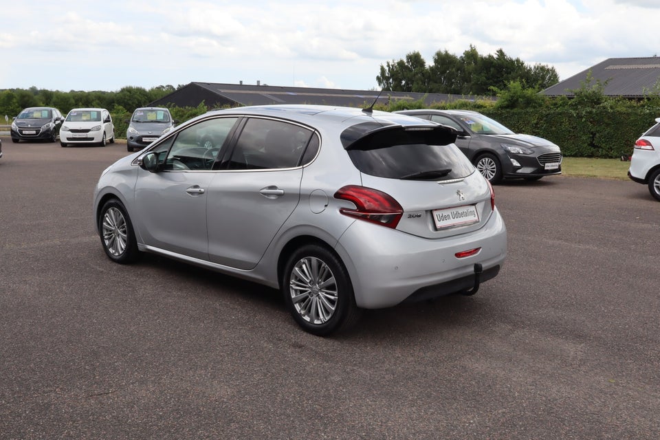 Peugeot 208 1,6 BlueHDi 100 Allure 5d